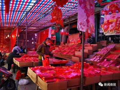 濃濃年味!南寧街頭&ldquo;紅&rdquo;了,&ldquo;牛&rdquo;氣十足迎新春(圖)